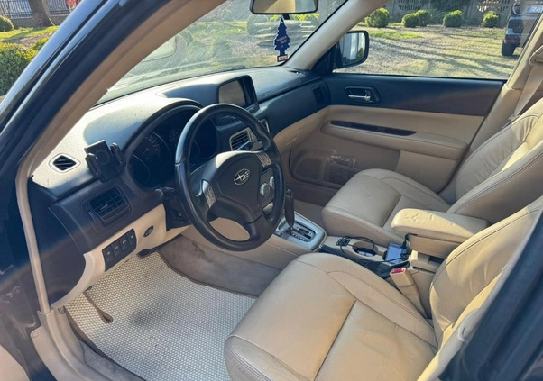 Subaru Forester cena 32900 przebieg: 284000, rok produkcji 2005 z Supraśl małe 154
